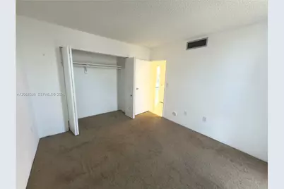3675 N Country Club Dr #109, Aventura, FL 33180 - Photo 14