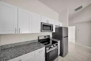 4106 SW 7th Pl, Cape Coral, FL 33914 - Photo 6