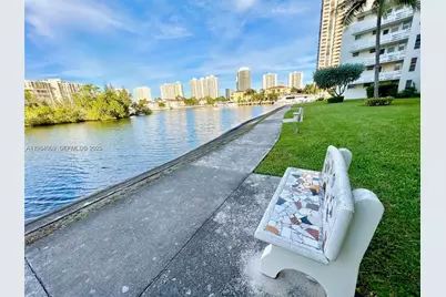 3030 Marcos Dr #T301, Aventura, FL 33160 - Photo 12