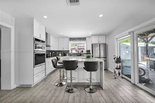 8251 NW 185th St, Hialeah, FL 33015 - Photo 14