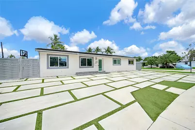 8251 NW 185th St, Hialeah, FL 33015 - Photo 2