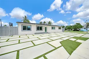 8251 NW 185th St, Hialeah, FL 33015 - Photo 2