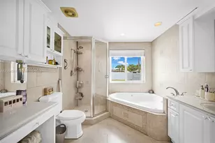 8251 NW 185th St, Hialeah, FL 33015 - Photo 22
