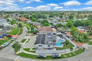 8251 NW 185th St, Hialeah, FL 33015 - Photo 36