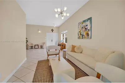 885 Tanglewood Cir #885, Weston, FL 33327 - Photo 4