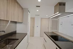 1000 Brickell Plaza, Miami, FL 33131 - Photo 6