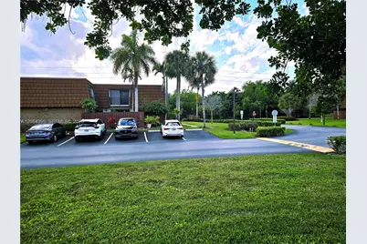 1201 SW 120th Way, Davie, FL 33325 - Photo 6