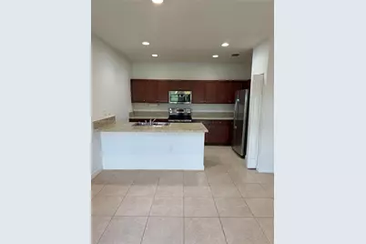737 SE 37th Pl, Homestead, FL 33033 - Photo 12