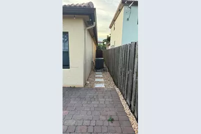 737 SE 37th Pl, Homestead, FL 33033 - Photo 56