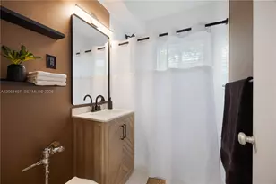 1110 Venetian Way, Miami, FL 33139 - Photo 10