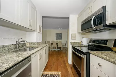10275 Collins Ave #334, Bal Harbour, FL 33154 - Photo 12