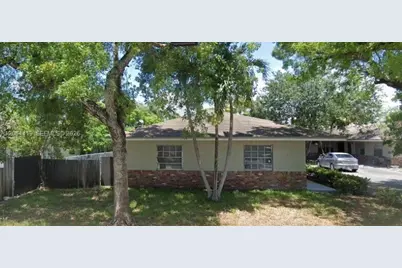1098 NE 34th Ct #4, Oakland Park, FL 33334 - Photo 2