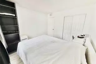 2203 NE 7th St, Hallandale Beach, FL 33009 - Photo 22