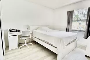 2203 NE 7th St, Hallandale Beach, FL 33009 - Photo 16