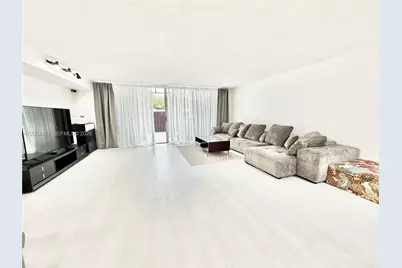 2203 NE 7th St #14, Hallandale Beach, FL 33009 - Photo 2