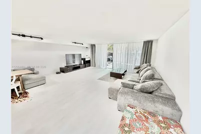 2203 NE 7th St #14, Hallandale Beach, FL 33009 - Photo 12