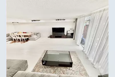 2203 NE 7th St #14, Hallandale Beach, FL 33009 - Photo 10