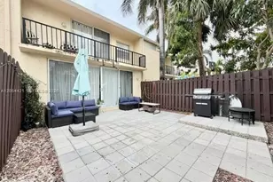 2203 NE 7th St, Hallandale Beach, FL 33009 - Photo 70