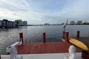 2761 NE 165th Terrace, North Miami Beach, FL 33160 - Photo 2
