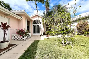 7625 SE Bay Cedar Cir, Hobe Sound, FL 33455 - Photo 2