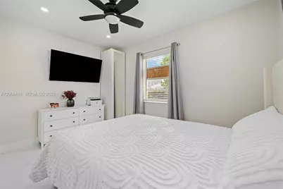 11120 SW 2nd St, Sweetwater, FL 33174 - Photo 10