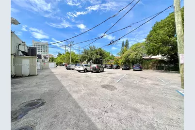 1400 Ponce De Leon Blvd, Coral Gables, FL 33134 - Photo 16