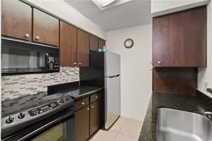 2866 S University Dr, Davie, FL 33328 - Photo 8