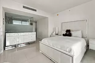 92 SW 3rd St, Miami, FL 33130 - Photo 8