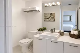 151 SE 1st St, Miami, FL 33131 - Photo 4