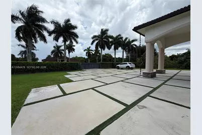19690 SW 210th St, Miami, FL 33187 - Photo 6