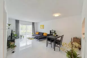 1201 Hillcrest Ct, Hollywood, FL 33021 - Photo 2