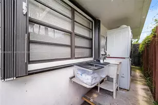327 NW 3rd St, Florida City, FL 33034 - Photo 18