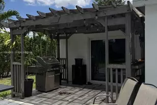11100 NE 12th Ave, Miami, FL 33161 - Photo 10