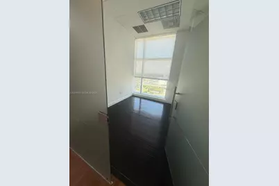 175 SW 7th St #1912, Miami, FL 33130 - Photo 8