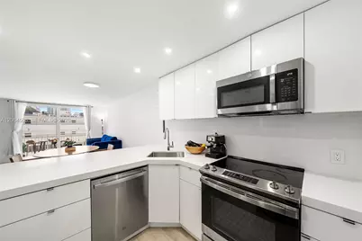 345 Ocean Dr #610, Miami Beach, FL 33139 - Photo 4