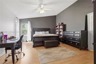 1040 NW 185th Ave, Pembroke Pines, FL 33029 - Photo 8