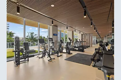 5775 Collins Ave #405, Miami Beach, FL 33140 - Photo 38