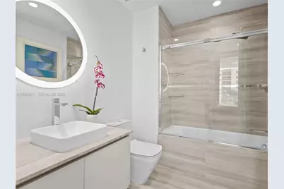 5775 Collins Ave #405, Miami Beach, FL 33140 - Photo 30