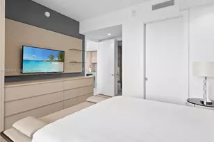 5775 Collins Ave, Miami Beach, FL 33140 - Photo 18