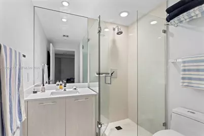 55 SW 9th St #1105, Miami, FL 33130 - Photo 4