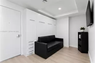 55 SW 9th St, Miami, FL 33130 - Photo 8
