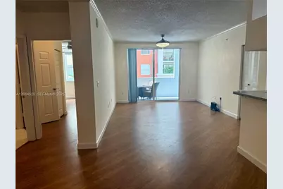 17100 N Bay Rd #1318, Sunny Isles Beach, FL 33160 - Photo 2