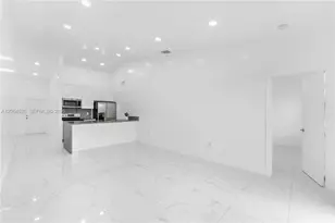 6742 NW 188th Terrace, Hialeah, FL 33015 - Photo 10