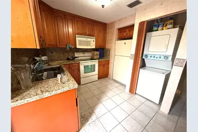 199 SW 12th Ave #301C, Miami, FL 33130 - Photo 2