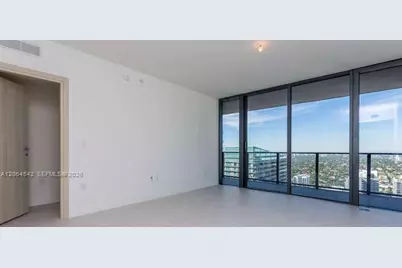 1000 Brickell Plz #4104, Miami, FL 33131 - Photo 10