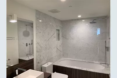 1000 Brickell Plz #4104, Miami, FL 33131 - Photo 14