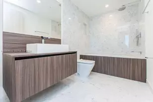 1000 Brickell Plaza, Miami, FL 33131 - Photo 12