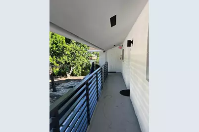 2611 NW 32nd St, Miami, FL 33142 - Photo 12