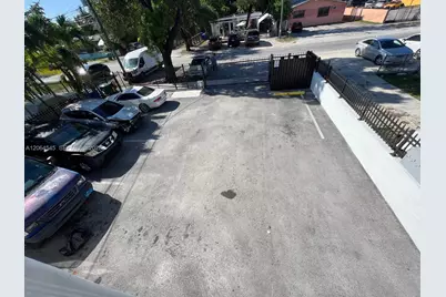 2611 NW 32nd St, Miami, FL 33142 - Photo 34