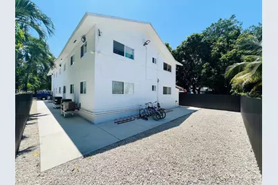 2611 NW 32nd St, Miami, FL 33142 - Photo 42